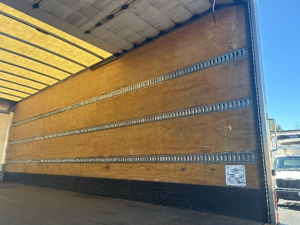 Medium Duty Box Truck-Light and Medium Duty Trucks-Hino-2020-268-Braintree-MA-202,516\n\t\tmiles-$ 45,500 - Image 11