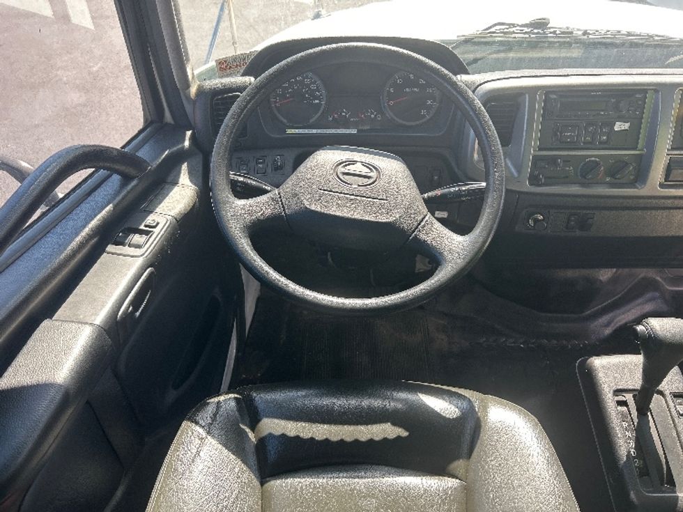 Medium Duty Box Truck-Light and Medium Duty Trucks-Hino-2020-268-Braintree-MA-202,516\n\t\tmiles-$ 45,500 - Image 17