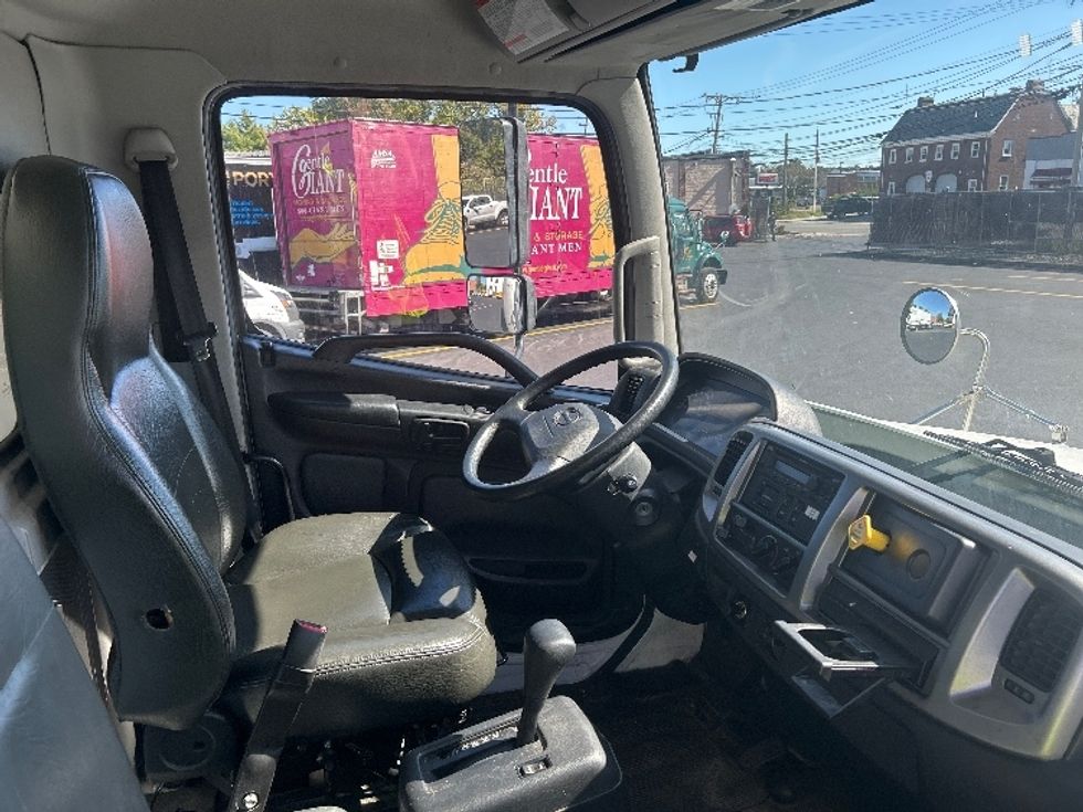 Medium Duty Box Truck-Light and Medium Duty Trucks-Hino-2020-268-Braintree-MA-202,516\n\t\tmiles-$ 45,500 - Image 21