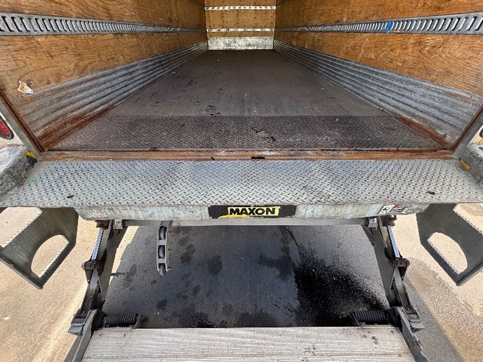 Medium Duty Box Truck-Light and Medium Duty Trucks-Hino-2020-268-Brook Park-OH-190,431\n\t\tmiles-$ 48,250 - Image 10