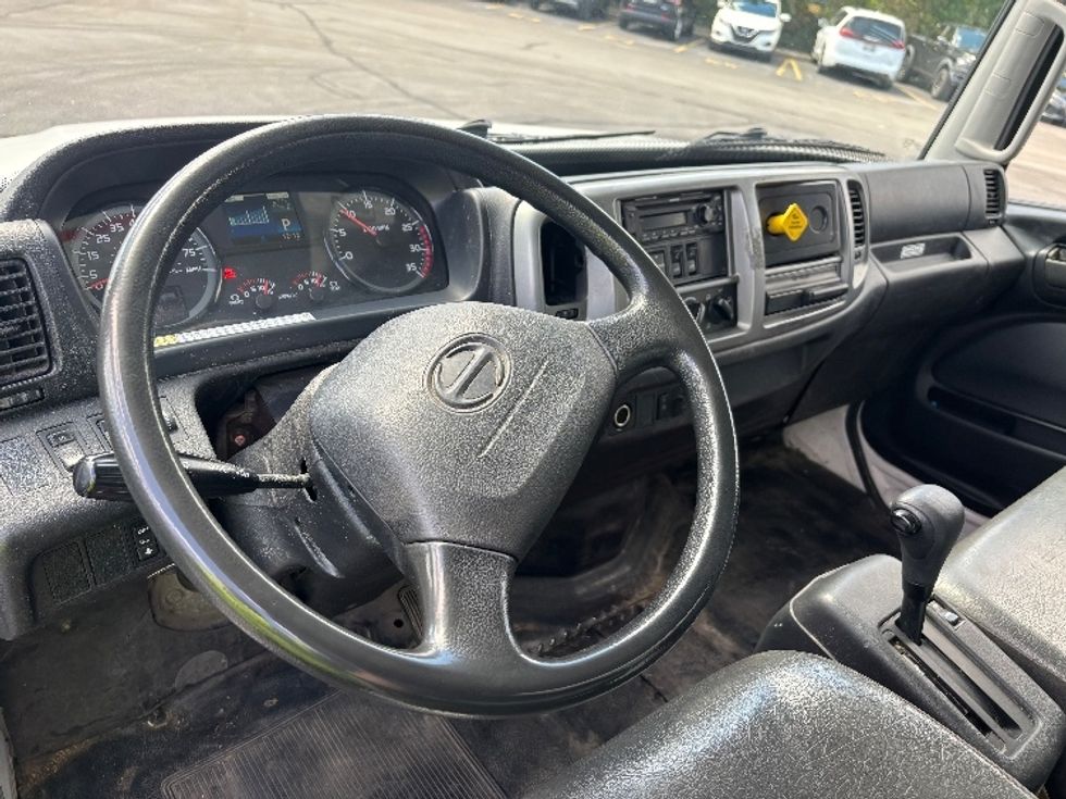 Medium Duty Box Truck-Light and Medium Duty Trucks-Hino-2020-268-Brook Park-OH-190,431\n\t\tmiles-$ 48,250 - Image 18