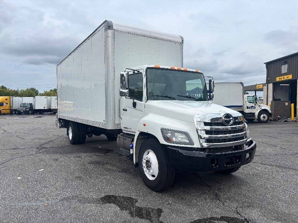 Medium Duty Box Truck-Light and Medium Duty Trucks-Hino-2020-268-Brook Park-OH-198,081\n\t\tmiles-$ 49,750 - Image 1