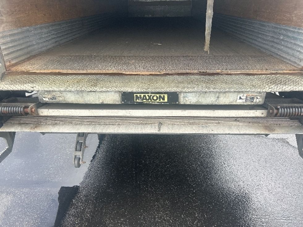Medium Duty Box Truck-Light and Medium Duty Trucks-Hino-2020-268-Brook Park-OH-198,081\n\t\tmiles-$ 49,750 - Image 10