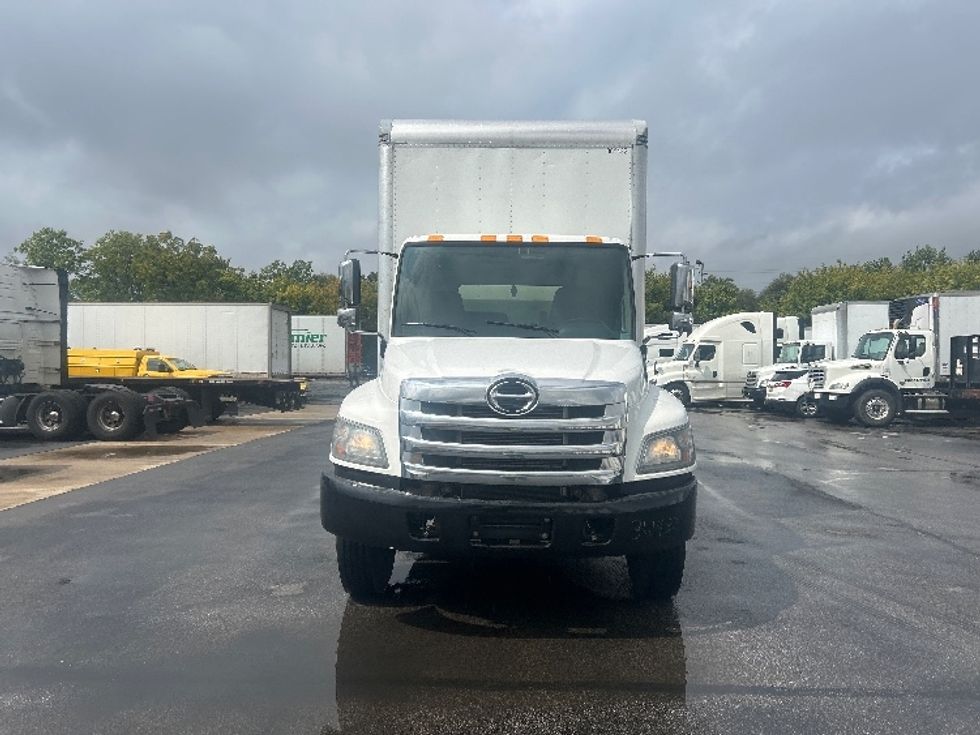 Medium Duty Box Truck-Light and Medium Duty Trucks-Hino-2020-268-Brook Park-OH-198,081\n\t\tmiles-$ 49,750 - Image 2