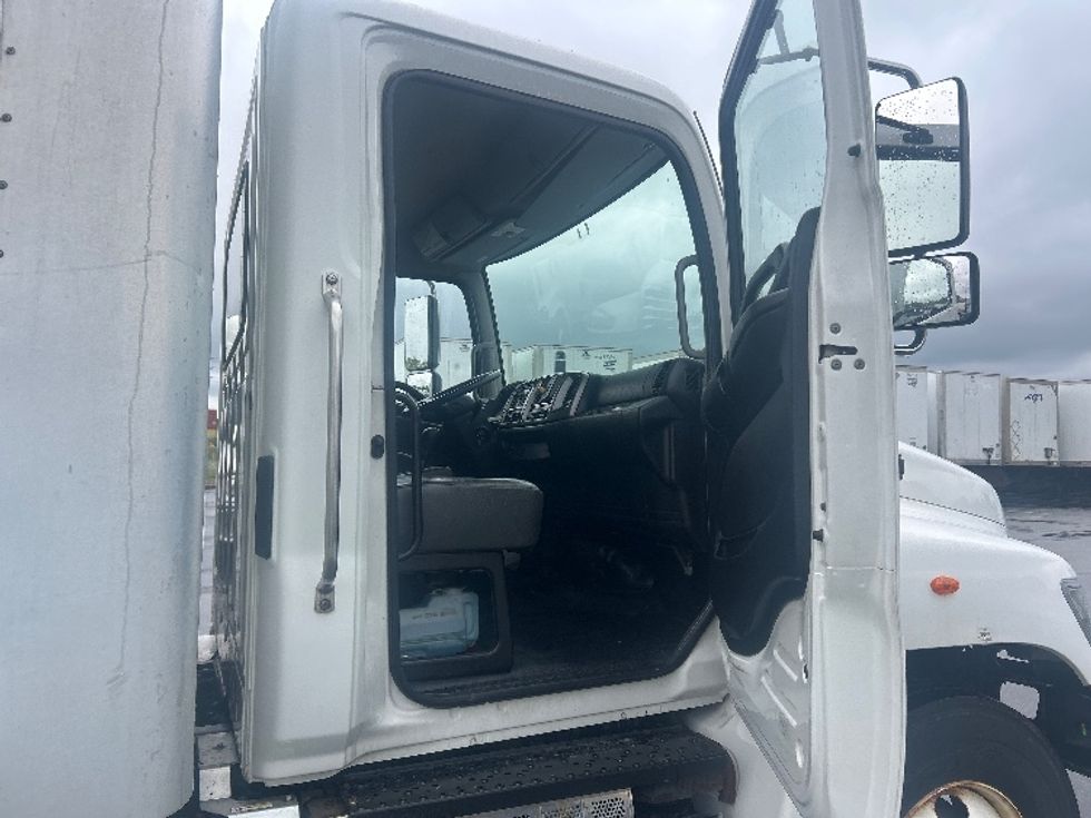 Medium Duty Box Truck-Light and Medium Duty Trucks-Hino-2020-268-Brook Park-OH-198,081\n\t\tmiles-$ 49,750 - Image 20