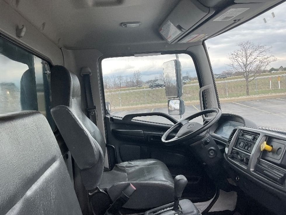 Medium Duty Box Truck-Light and Medium Duty Trucks-Hino-2020-268-Brook Park-OH-198,081\n\t\tmiles-$ 49,750 - Image 22
