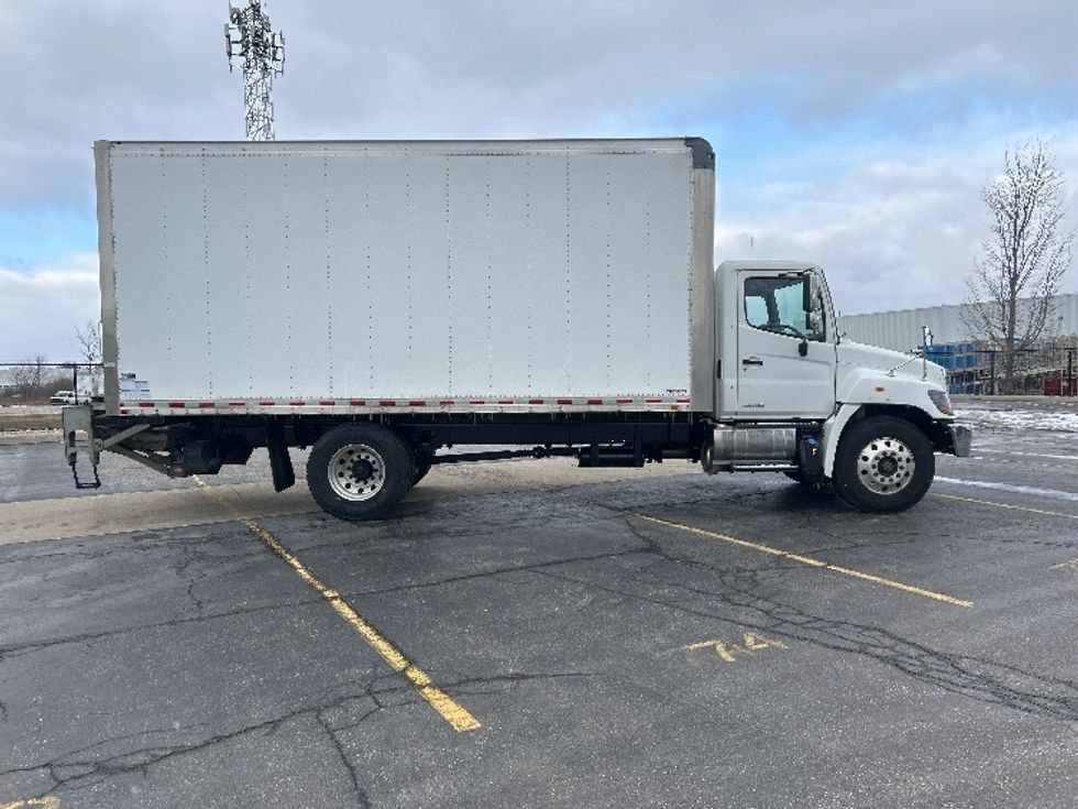Medium Duty Box Truck-Light and Medium Duty Trucks-Hino-2020-268-Cambridge-ON-452,228\n\t\tkm-$ 43,750 - Image 15