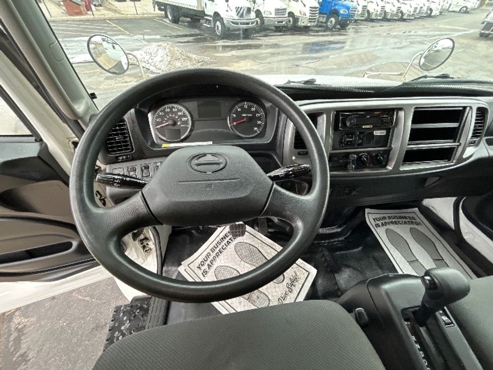 Medium Duty Box Truck-Light and Medium Duty Trucks-Hino-2020-268-Cambridge-ON-452,228\n\t\tkm-$ 43,750 - Image 18