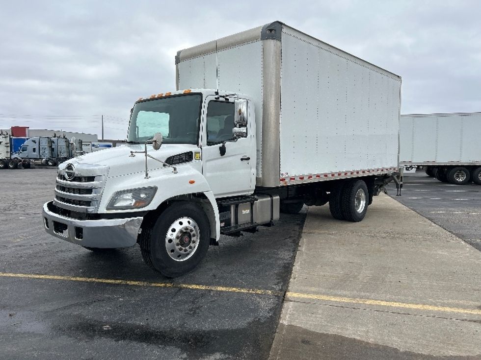 Medium Duty Box Truck-Light and Medium Duty Trucks-Hino-2020-268-Cambridge-ON-452,228\n\t\tkm-$ 43,750 - Image 3
