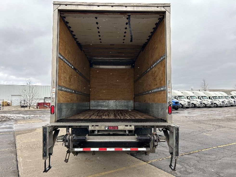 Medium Duty Box Truck-Light and Medium Duty Trucks-Hino-2020-268-Cambridge-ON-452,228\n\t\tkm-$ 43,750 - Image 8