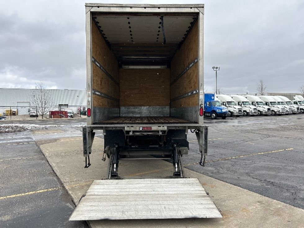 Medium Duty Box Truck-Light and Medium Duty Trucks-Hino-2020-268-Cambridge-ON-452,228\n\t\tkm-$ 43,750 - Image 9