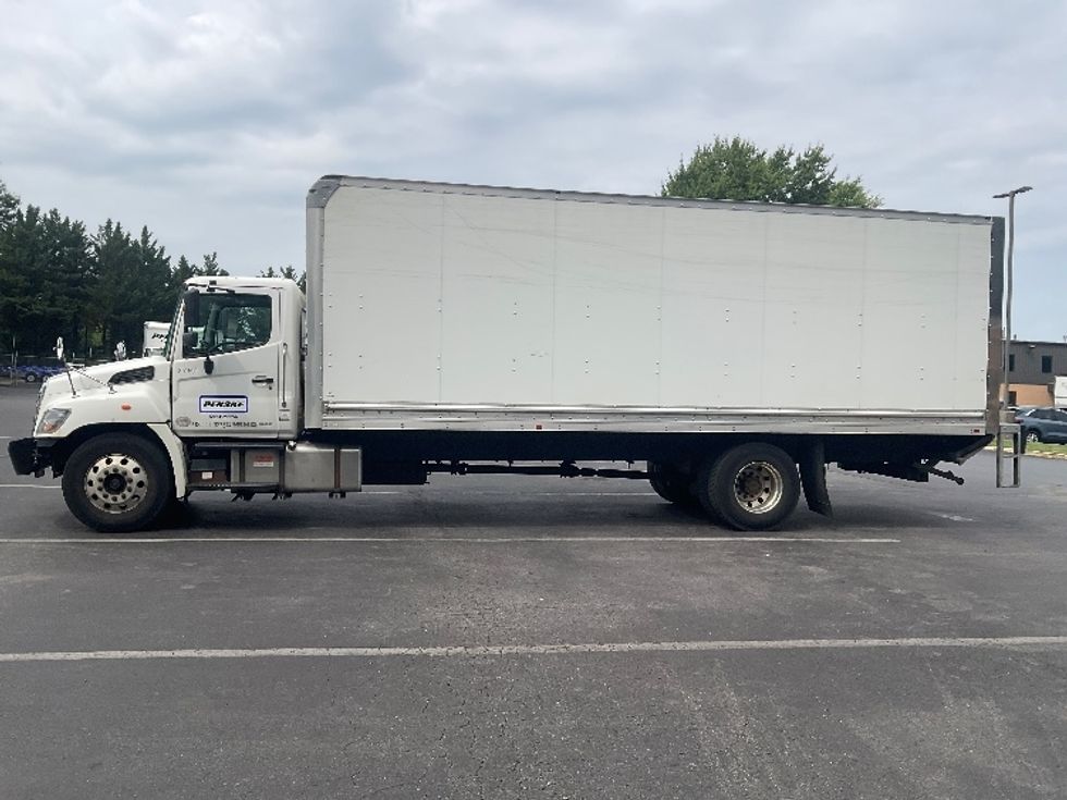Medium Duty Box Truck-Light and Medium Duty Trucks-Hino-2020-268-Capitol Heights-MD-222,096\n\t\tmiles-$ 46,750 - Image 4
