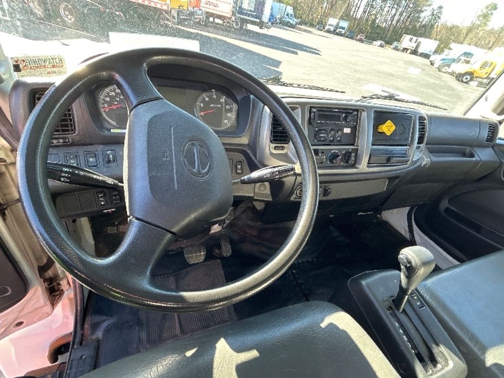 Medium Duty Box Truck-Light and Medium Duty Trucks-Hino-2020-268-Charlotte-NC-132,252\n\t\tmiles-$ 65,500 - Image 18