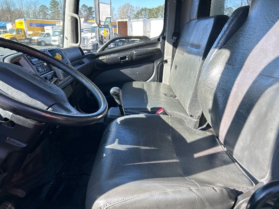 Medium Duty Box Truck-Light and Medium Duty Trucks-Hino-2020-268-Charlotte-NC-132,252\n\t\tmiles-$ 65,500 - Image 19