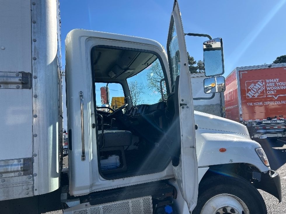 Medium Duty Box Truck-Light and Medium Duty Trucks-Hino-2020-268-Charlotte-NC-132,252\n\t\tmiles-$ 65,500 - Image 20