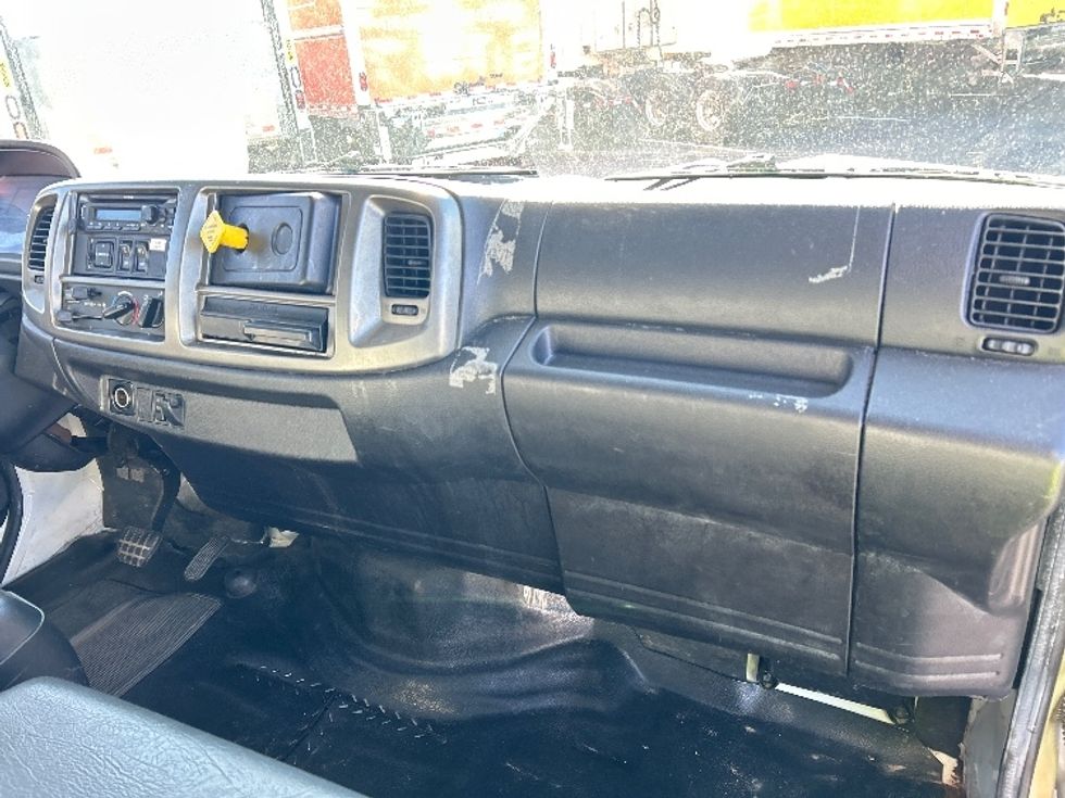 Medium Duty Box Truck-Light and Medium Duty Trucks-Hino-2020-268-Charlotte-NC-132,252\n\t\tmiles-$ 65,500 - Image 21