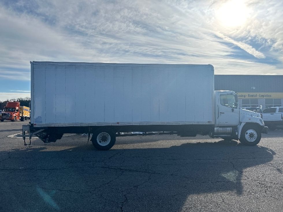 Medium Duty Box Truck-Light and Medium Duty Trucks-Hino-2020-268-Chester-VA-149,200\n\t\tmiles-$ 60,000 - Image 15