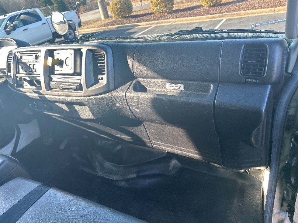 Medium Duty Box Truck-Light and Medium Duty Trucks-Hino-2020-268-Chester-VA-149,200\n\t\tmiles-$ 60,000 - Image 21