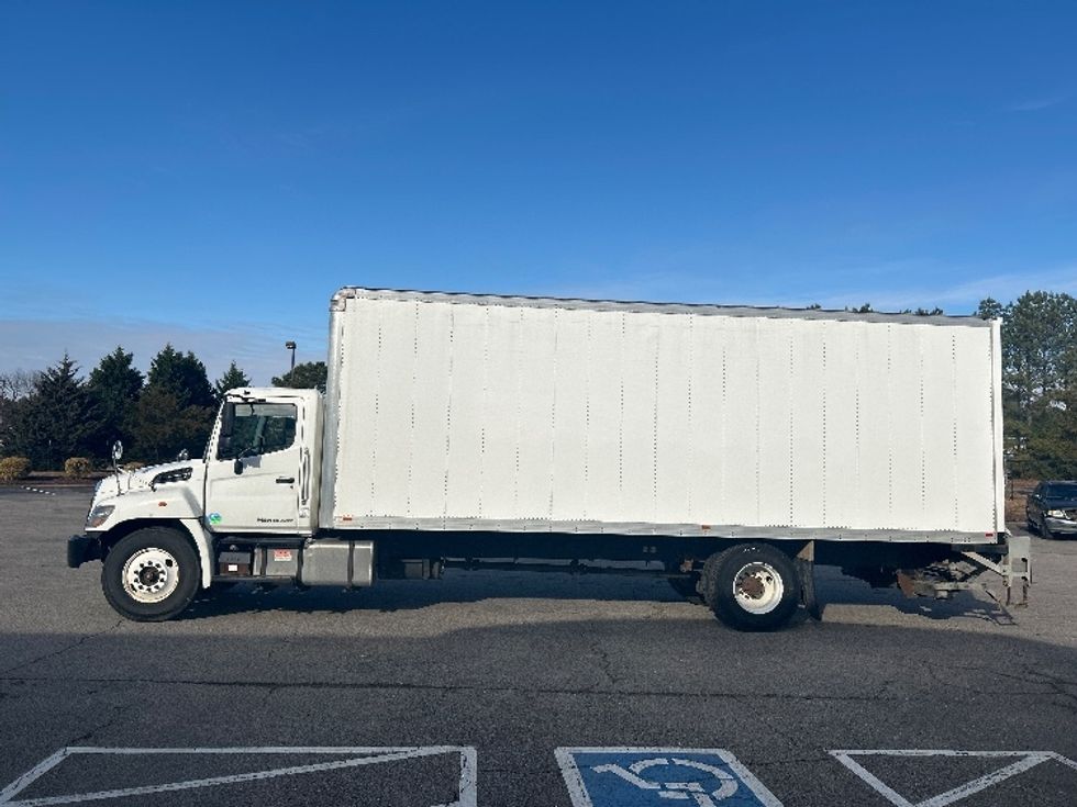 Medium Duty Box Truck-Light and Medium Duty Trucks-Hino-2020-268-Chester-VA-149,200\n\t\tmiles-$ 60,000 - Image 4