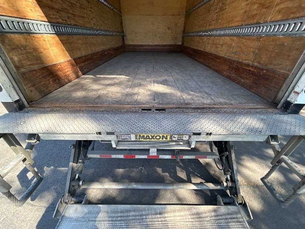 Medium Duty Box Truck-Light and Medium Duty Trucks-Hino-2020-268-Clackamas-OR-210,953\n\t\tmiles-$ 38,750 - Image 10
