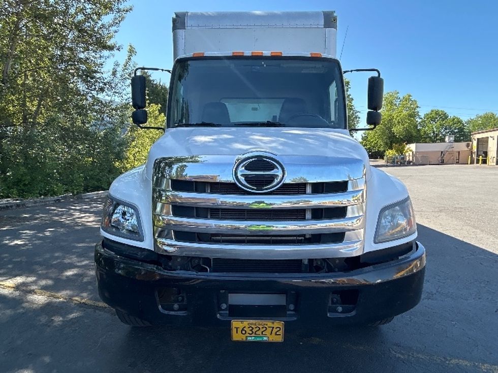 Medium Duty Box Truck-Light and Medium Duty Trucks-Hino-2020-268-Clackamas-OR-210,953\n\t\tmiles-$ 38,750 - Image 2