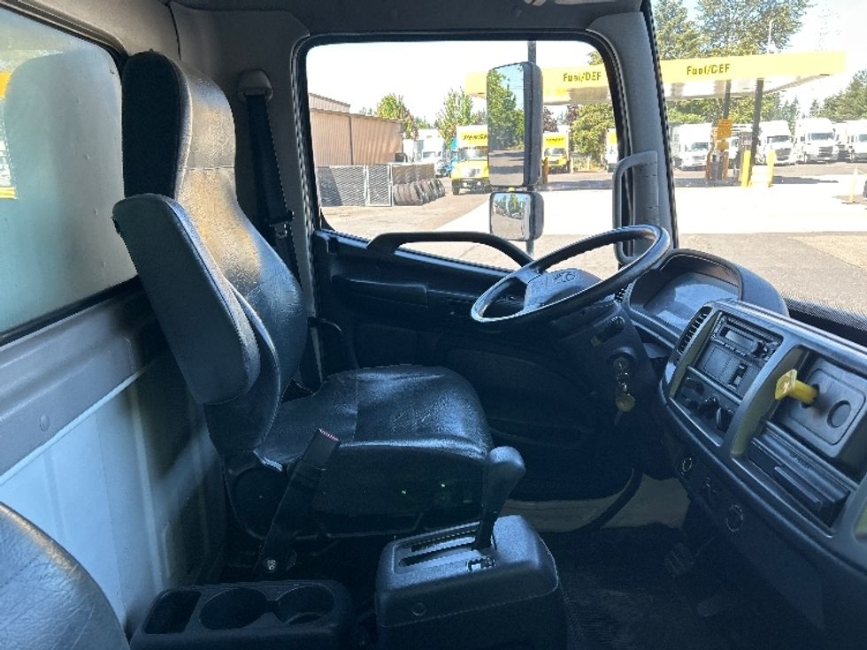 Medium Duty Box Truck-Light and Medium Duty Trucks-Hino-2020-268-Clackamas-OR-210,953\n\t\tmiles-$ 38,750 - Image 22