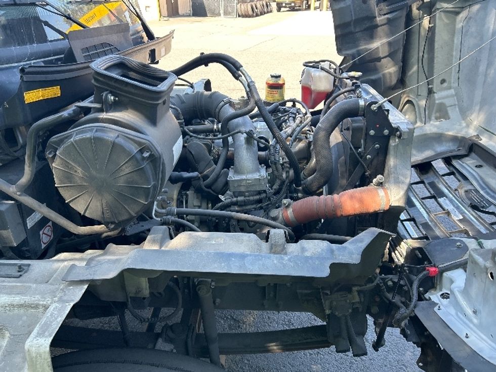 Medium Duty Box Truck-Light and Medium Duty Trucks-Hino-2020-268-Clackamas-OR-210,953\n\t\tmiles-$ 38,750 - Image 23