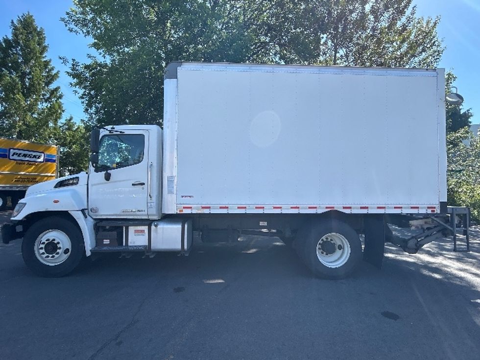 Medium Duty Box Truck-Light and Medium Duty Trucks-Hino-2020-268-Clackamas-OR-210,953\n\t\tmiles-$ 38,750 - Image 4