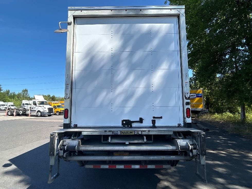 Medium Duty Box Truck-Light and Medium Duty Trucks-Hino-2020-268-Clackamas-OR-210,953\n\t\tmiles-$ 38,750 - Image 7
