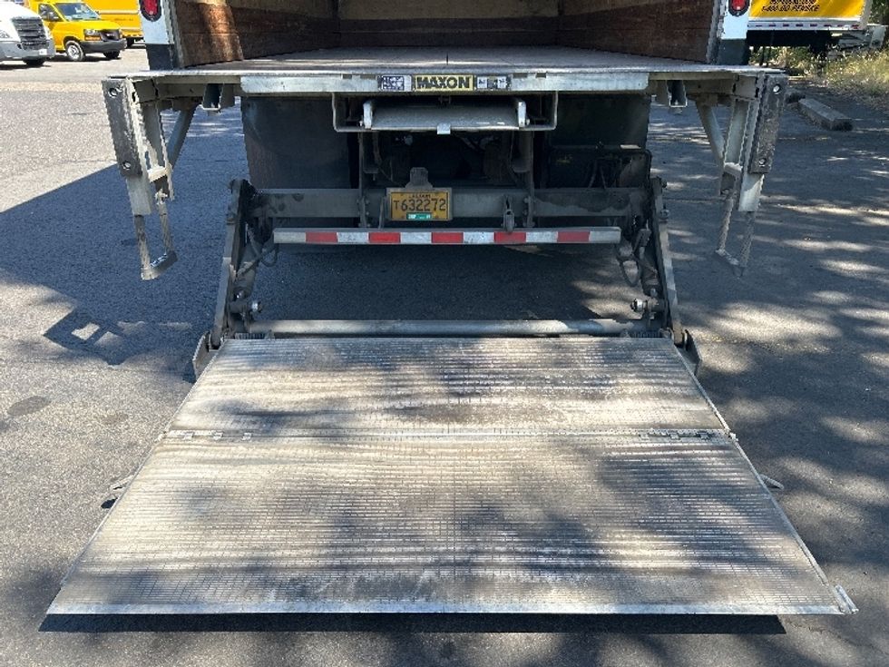 Medium Duty Box Truck-Light and Medium Duty Trucks-Hino-2020-268-Clackamas-OR-210,953\n\t\tmiles-$ 38,750 - Image 9