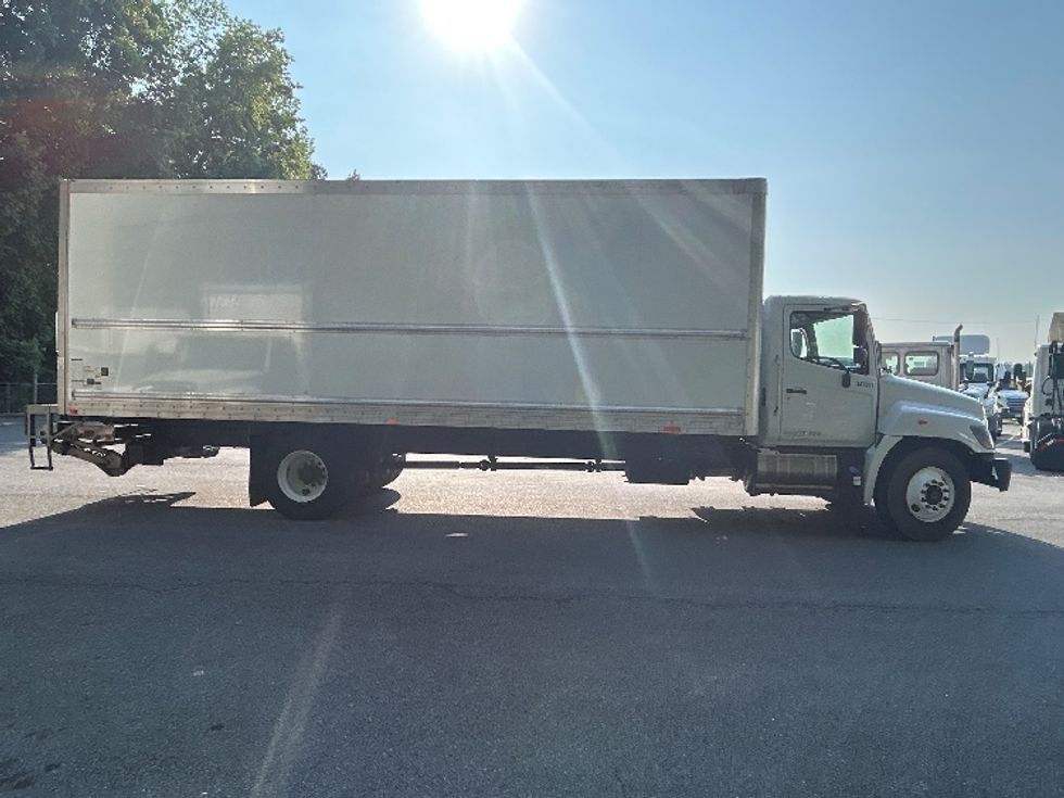 Medium Duty Box Truck-Light and Medium Duty Trucks-Hino-2020-268-Cleveland-TN-118,796\n\t\tmiles-$ 68,500 - Image 15