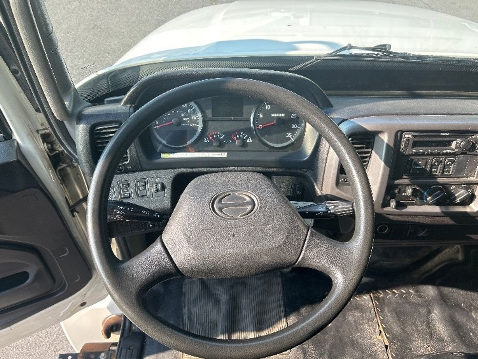 Medium Duty Box Truck-Light and Medium Duty Trucks-Hino-2020-268-Cleveland-TN-118,796\n\t\tmiles-$ 68,500 - Image 18