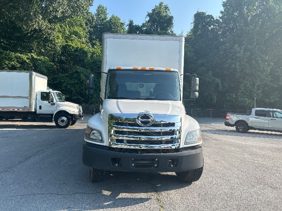 Medium Duty Box Truck-Light and Medium Duty Trucks-Hino-2020-268-Cleveland-TN-118,796\n\t\tmiles-$ 68,500 - Image 2
