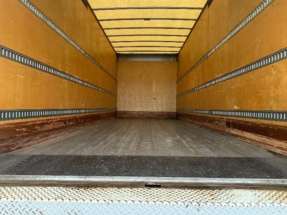 Medium Duty Box Truck-Light and Medium Duty Trucks-Hino-2020-268-Concord-NC-79,351\n\t\tmiles-$ 62,750 - Image 9