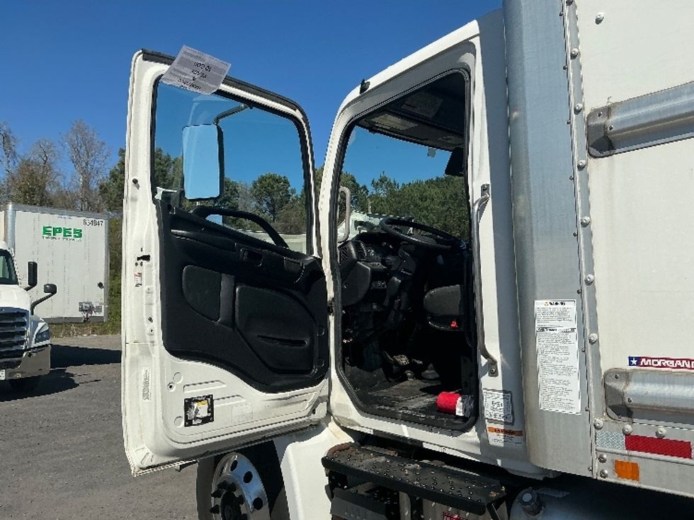 Medium Duty Box Truck-Light and Medium Duty Trucks-Hino-2020-268-Conway-SC-159,222\n\t\tmiles-$ 61,750 - Image 13