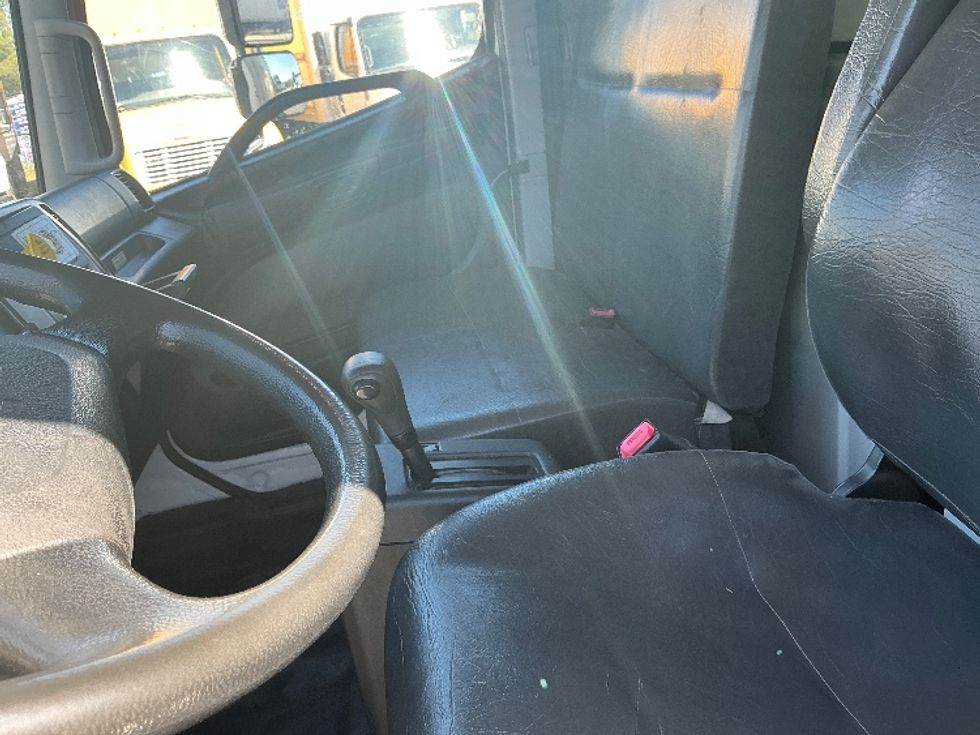 Medium Duty Box Truck-Light and Medium Duty Trucks-Hino-2020-268-Conway-SC-159,222\n\t\tmiles-$ 61,750 - Image 16