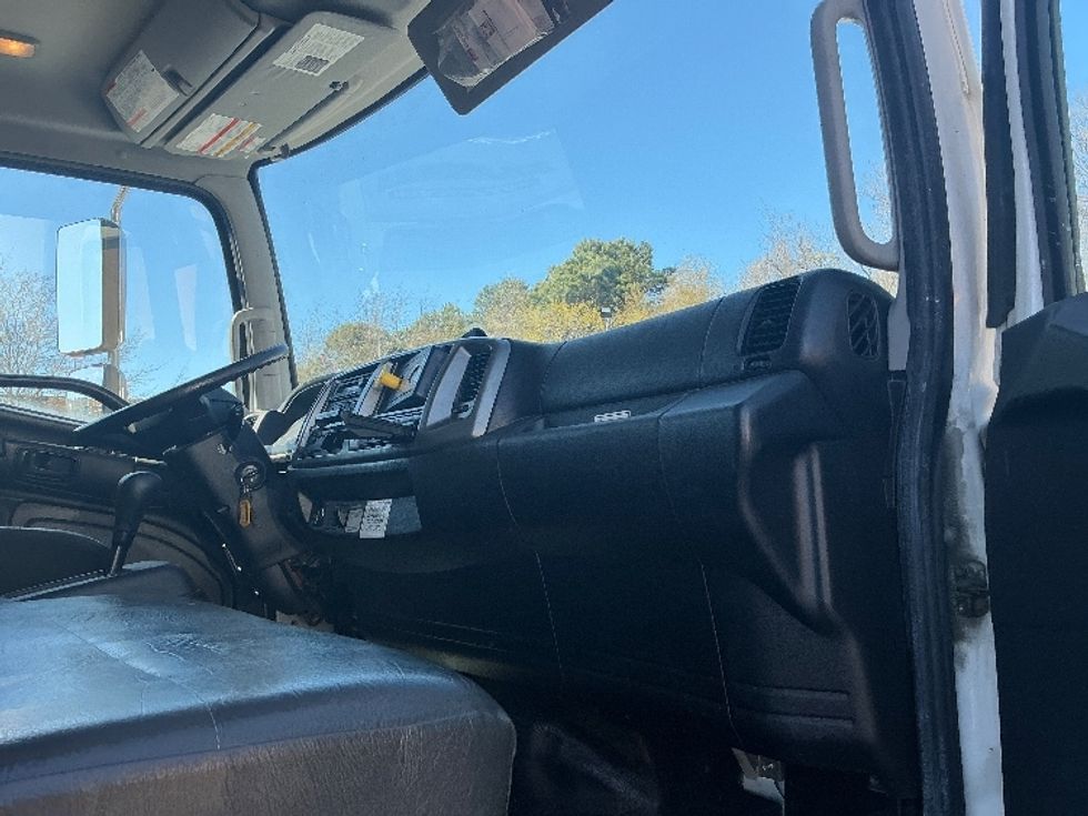 Medium Duty Box Truck-Light and Medium Duty Trucks-Hino-2020-268-Conway-SC-159,222\n\t\tmiles-$ 61,750 - Image 18