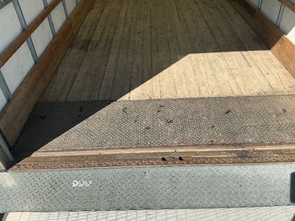 Medium Duty Box Truck-Light and Medium Duty Trucks-Hino-2020-268-Conway-SC-159,222\n\t\tmiles-$ 61,750 - Image 7