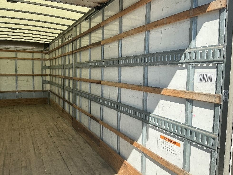 Medium Duty Box Truck-Light and Medium Duty Trucks-Hino-2020-268-Conway-SC-159,222\n\t\tmiles-$ 61,750 - Image 9