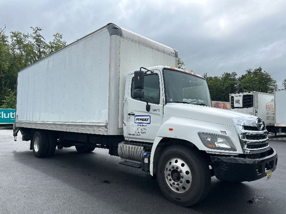 Medium Duty Box Truck-Light and Medium Duty Trucks-Hino-2020-268-Cranbury-NJ-93,187\n\t\tmiles-$ 61,250 - Image 1