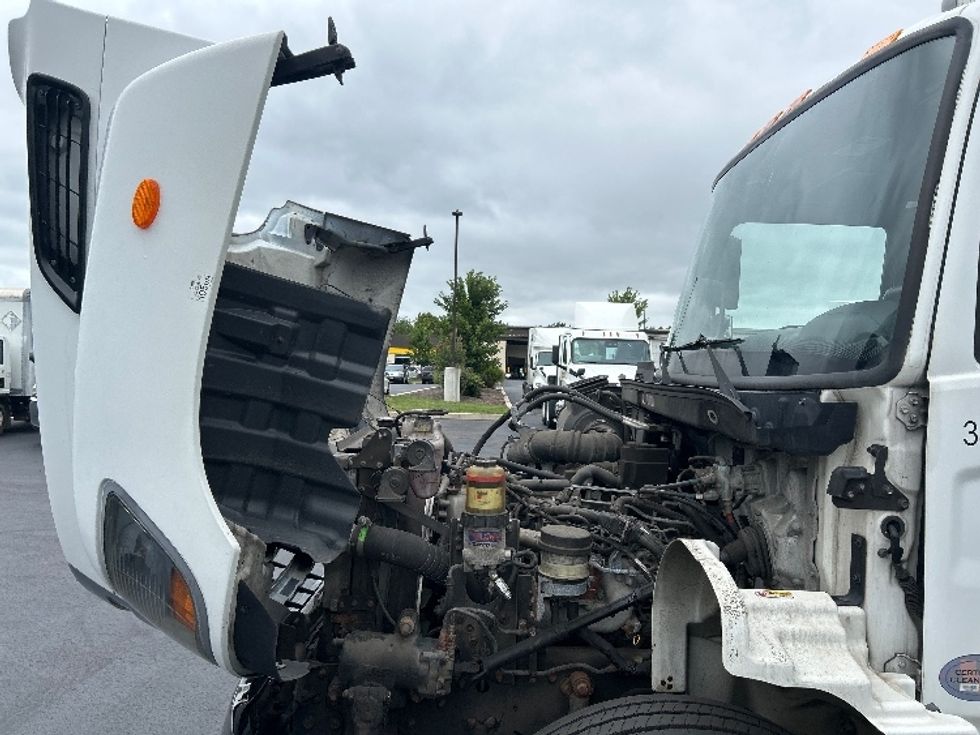 Medium Duty Box Truck-Light and Medium Duty Trucks-Hino-2020-268-Cranbury-NJ-93,187\n\t\tmiles-$ 61,250 - Image 24