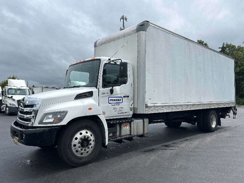 Medium Duty Box Truck-Light and Medium Duty Trucks-Hino-2020-268-Cranbury-NJ-93,187\n\t\tmiles-$ 61,250 - Image 3