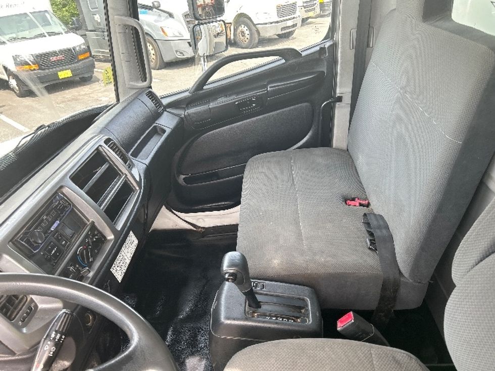 Medium Duty Box Truck-Light and Medium Duty Trucks-Hino-2020-268-Dartmouth-NS-292,131\n\t\tkm-$ 67,500 - Image 19