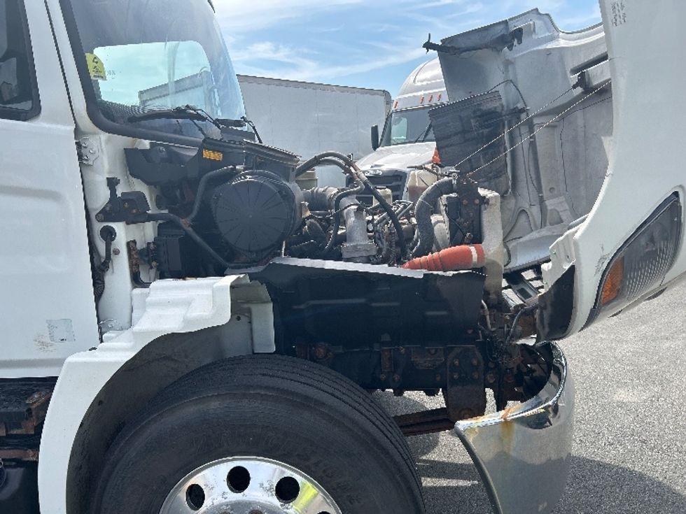 Medium Duty Box Truck-Light and Medium Duty Trucks-Hino-2020-268-Dartmouth-NS-292,131\n\t\tkm-$ 67,500 - Image 23