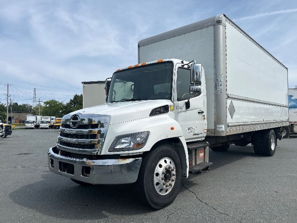 Medium Duty Box Truck-Light and Medium Duty Trucks-Hino-2020-268-Dartmouth-NS-292,131\n\t\tkm-$ 67,500 - Image 3
