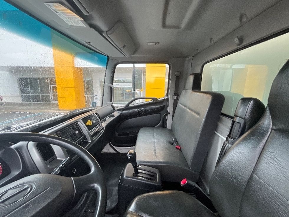 Medium Duty Box Truck-Light and Medium Duty Trucks-Hino-2020-268-Dayton-NJ-195,905\n\t\tmiles-$ 56,750 - Image 19