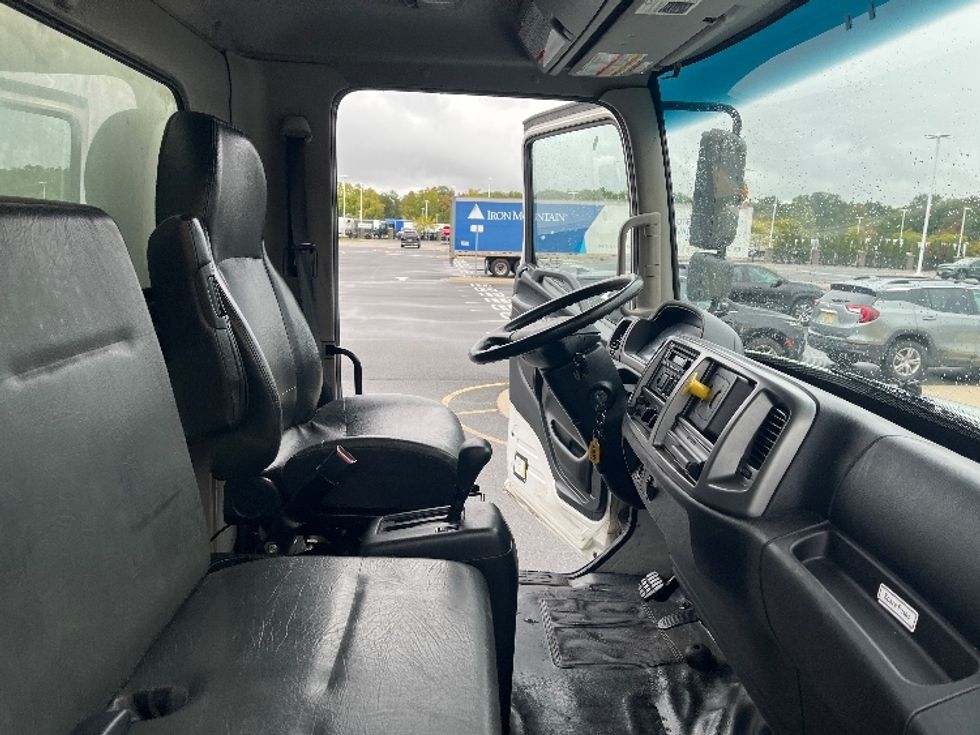 Medium Duty Box Truck-Light and Medium Duty Trucks-Hino-2020-268-Dayton-NJ-195,905\n\t\tmiles-$ 56,750 - Image 22