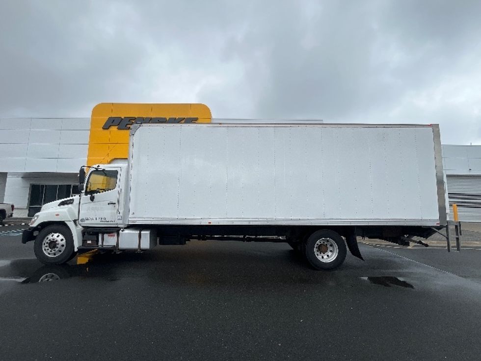 Medium Duty Box Truck-Light and Medium Duty Trucks-Hino-2020-268-Dayton-NJ-195,905\n\t\tmiles-$ 56,750 - Image 4