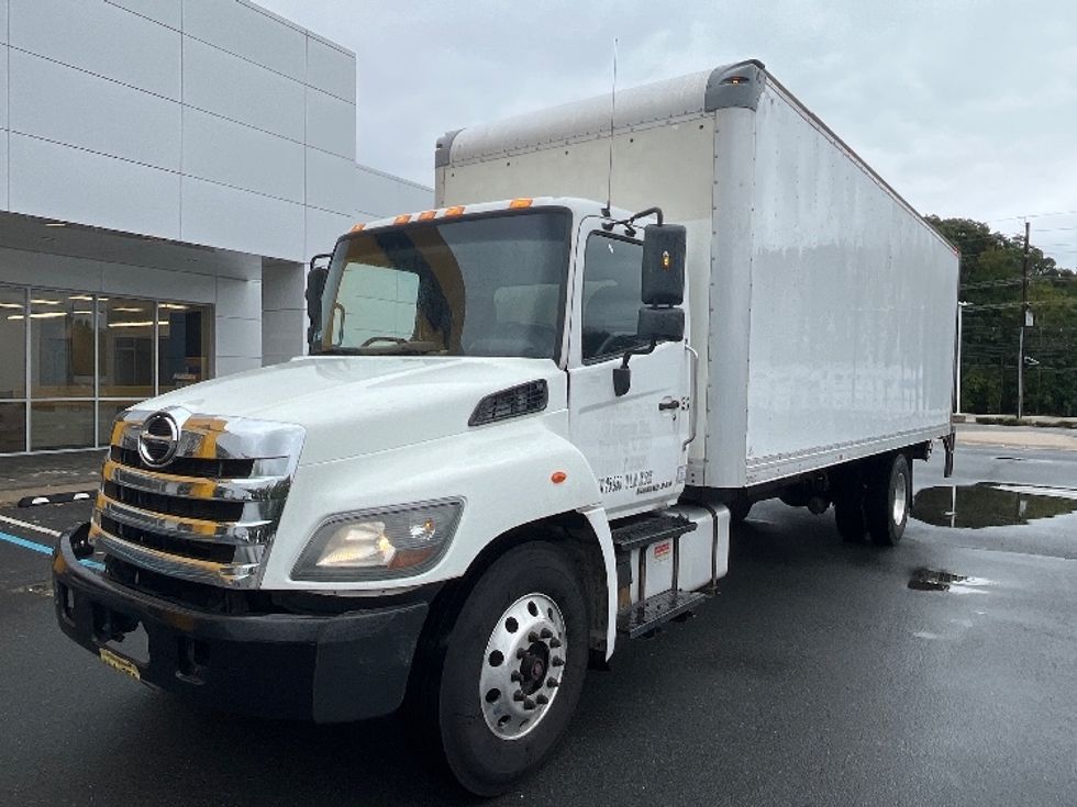 Medium Duty Box Truck-Light and Medium Duty Trucks-Hino-2020-268-Dayton-NJ-260,105\n\t\tmiles-$ 46,250 - Image 3