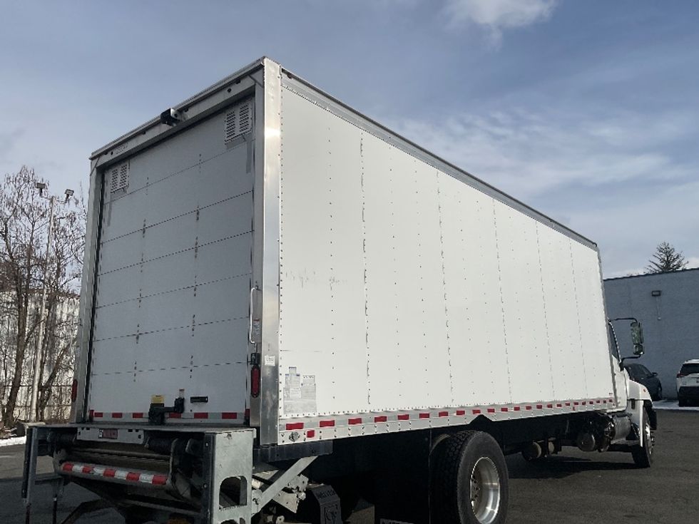 Medium Duty Box Truck-Light and Medium Duty Trucks-Hino-2020-268-Elmsford-NY-18,464\n\t\tmiles-$ 69,000 - Image 13